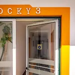 Rocky3 אכסניה Angra do Heroísmo